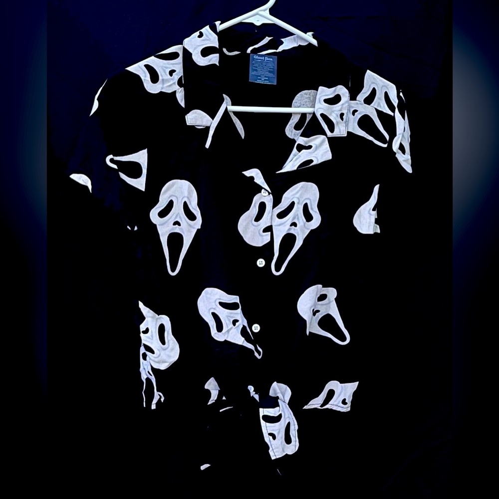 Ghost Face NWOT The Icon of Halloween Tie-Front Blouse